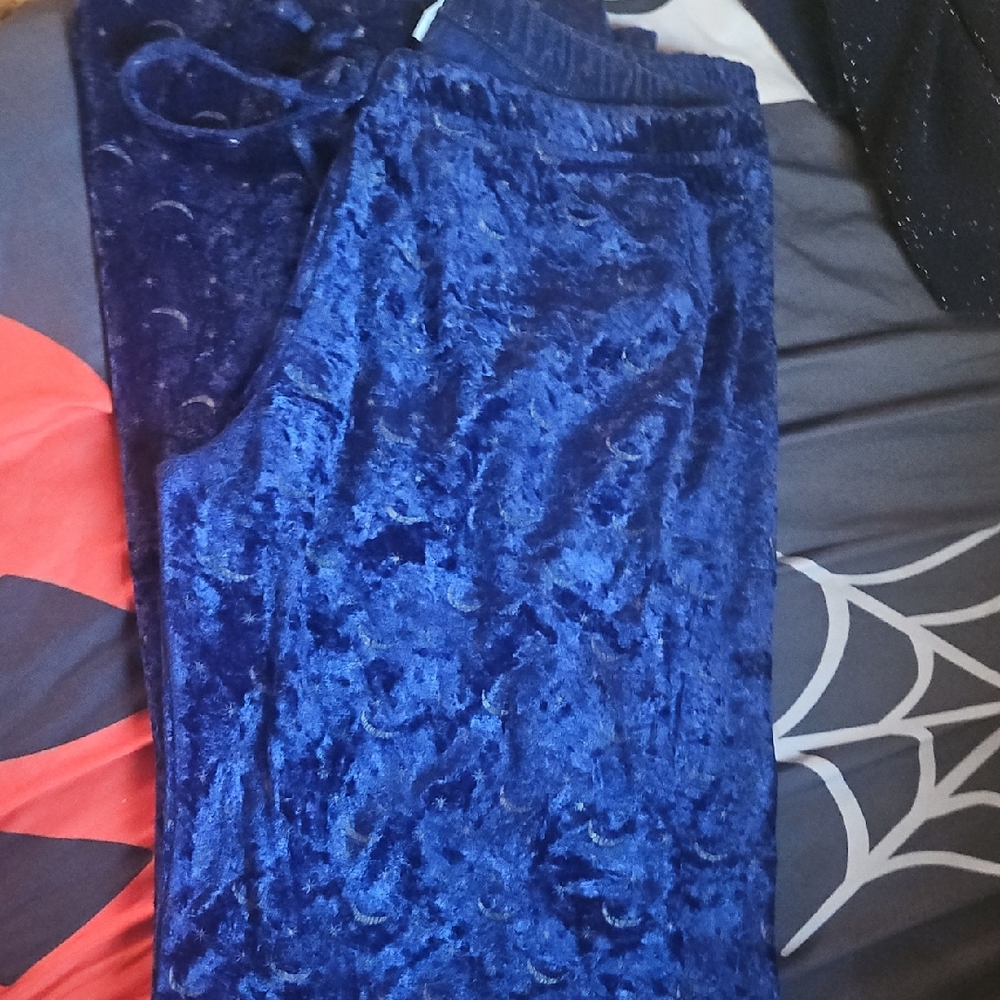 Women's Blue Velvet Pajama Set
